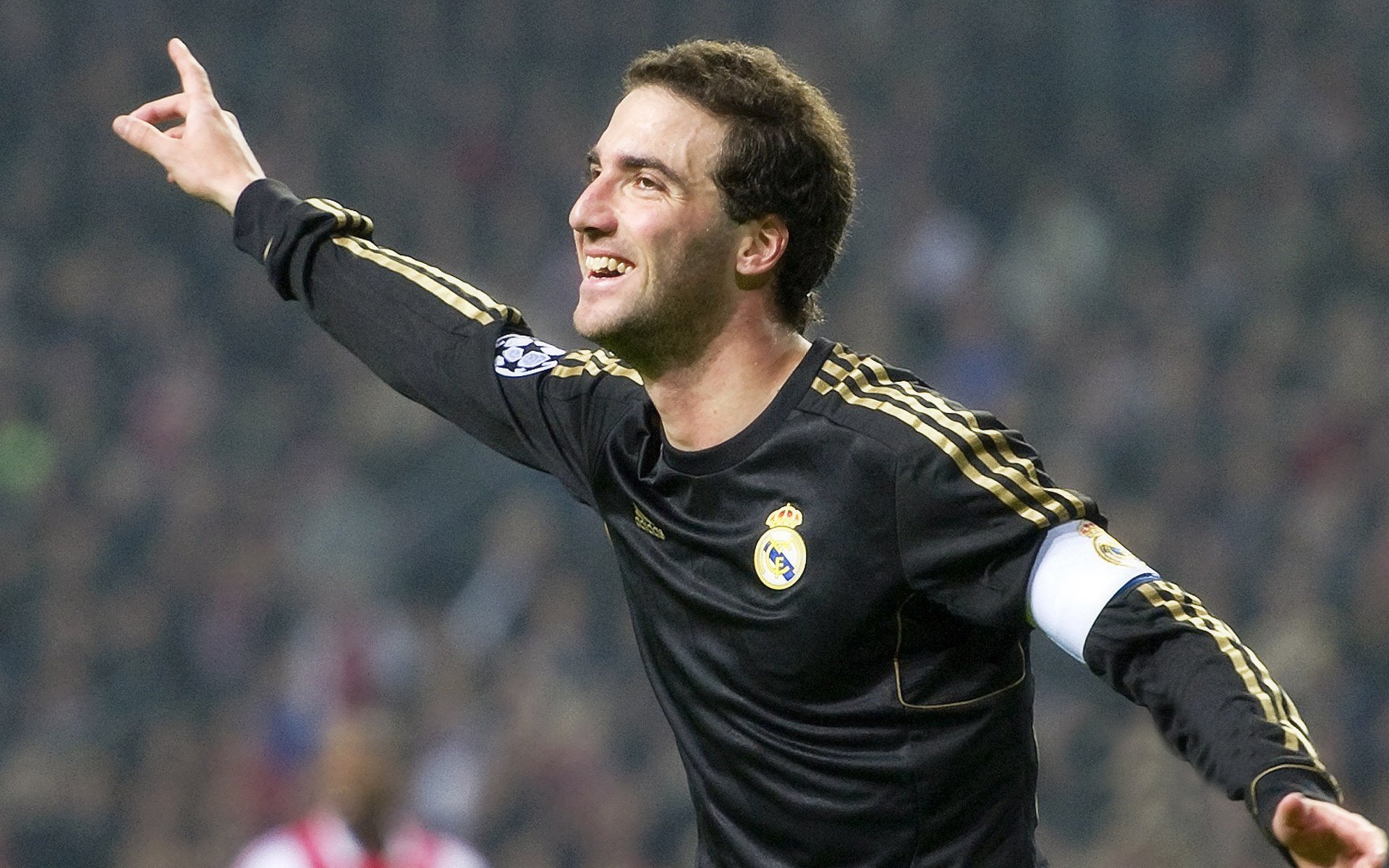 东亚杯中国队逆袭 战术执行力获认可，东亚杯名单