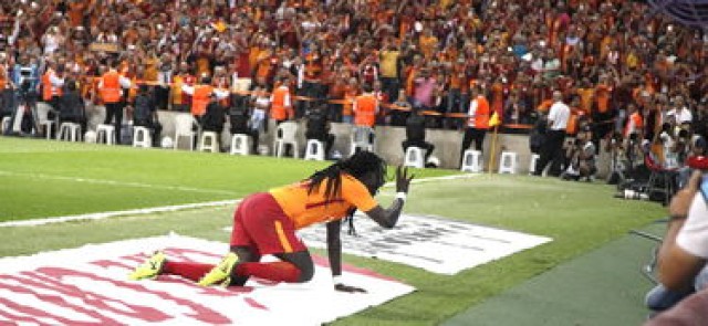 开云体育首页-世界室内五人制足球赛中国队晋级八强，世界室内足球五人制比赛历届冠军